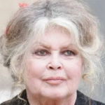 Brigitte Bardot, malore in casa: “Ha avuto difficoltà respiratorie”
