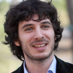 Pierpaolo Spollon rivela: “Ho due bambini, non volevo darli in pasto ai social”