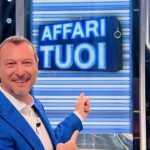 Chi è il Dottore di Affari Tuoi: svelato il nome e le curiosità