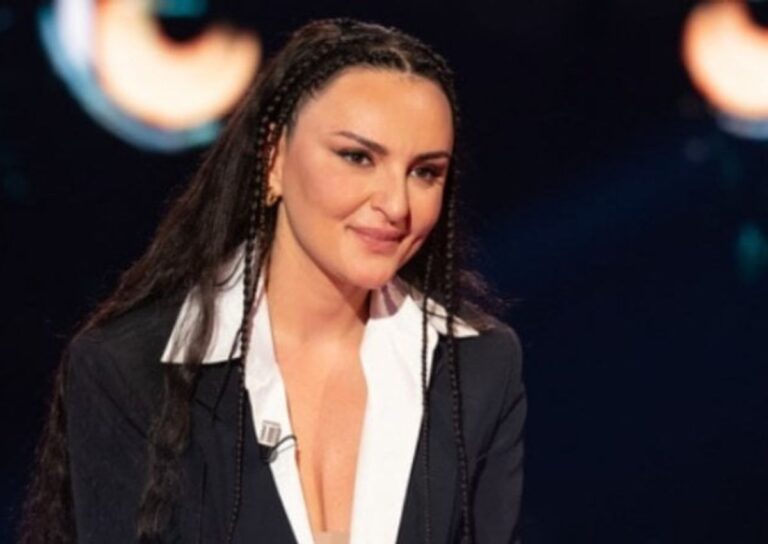 Belve, Arisa rivela dettagli intimi della sua vita: Paola Iezzi, comunità LGBT, le botte da piccola