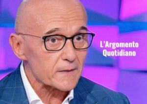 Alfonso Signorini a Verissimo: “Il GF sarà n ritorno alle origini”, tutti i dettagli sulla nuova edizione con Cesara Buonamici