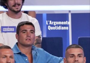 Chi è Carlo, il misterioso corteggiatore di Manuela in "Uomini e Donne"?