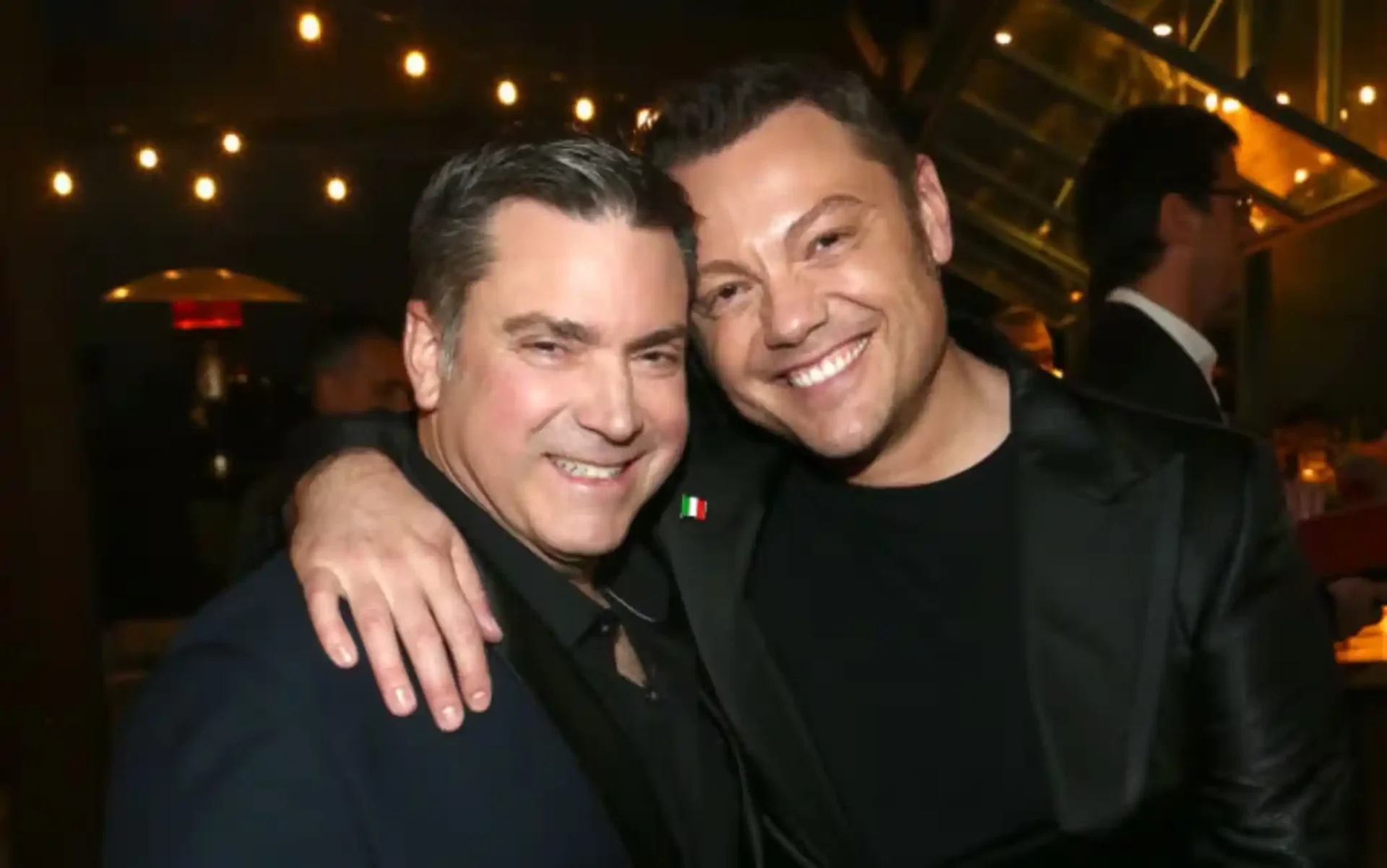 Victor Allen, chi è il marito di Tiziano Ferro dal quale sta divorziando: lavoro, figli, primo appuntamento e matrimonio