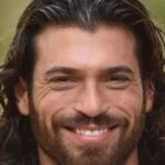 Can Yaman a Bari: i fan lo raggiungono da tutta Italia, ma la sua permanenza &egrave; un mistero