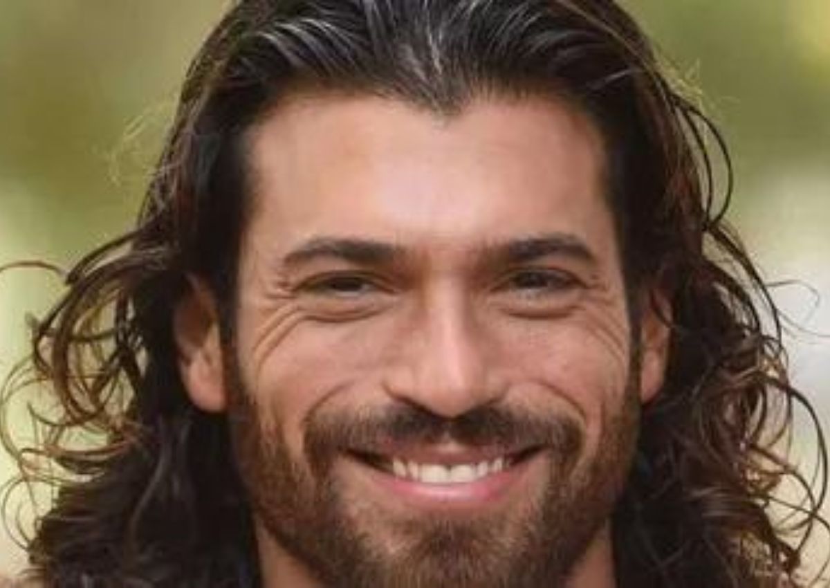 Can Yaman a Bari: i fan lo raggiungono da tutta Italia, ma la sua permanenza è un mistero