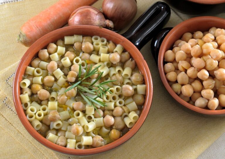 Ricetta Pasta e Ceci: ingredienti e procedimento del piatto autunnale per eccellenza