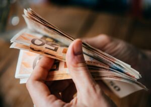 Assegno Unico INPS, lo stato ha erogato 11,9 miliardi: quanto sarà l’importo