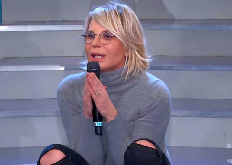 Uomini e Donne: Maria De Filippi furiosa con Gemma Galgani: "Tu sapevi che Maurizio ti usava"