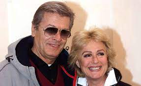 Chi era Gianni Brezza, ex marito di Loretta Goggi: causa morte, malattia, carriera, figli