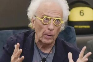 Grande Fratello, Giampiero Mughini sotto accusa: "Metteva le mani addosso alla ex"