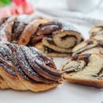 Babka al cioccolato: la ricetta originale per una colazione gustosa