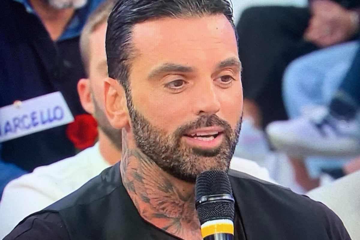 Chi è Mario, il corteggiatore di Ida Platano che lavora a Radio Kiss Kiss? Tutto su di lui: età, lavoro, vita privata