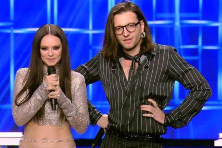 Chi è stato eliminato a X Factor ieri sera: Selmi fuori dai giochi con i SickTeens