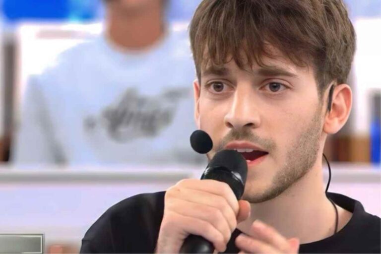 Chi è Holden di Amici: padre, perché si chiama così, fidanzata, figlio di