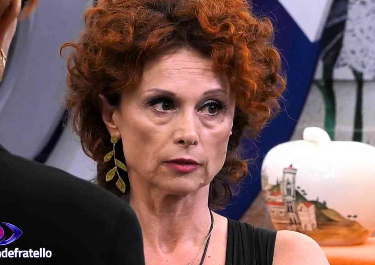 GF, Beatrice Luzzi ha abbandonato la casa: cosa succederà adesso? La decisione di Mediaset