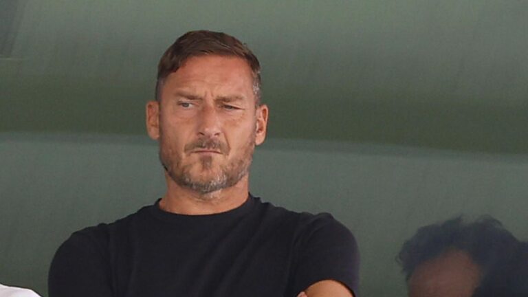 Francesco Totti serio