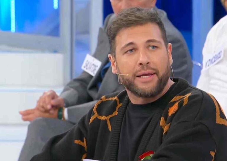 Anticipazioni Uomini e Donne oggi 1 febbraio, scoppia la lite tra Cristina, Roberta e Alessandro
