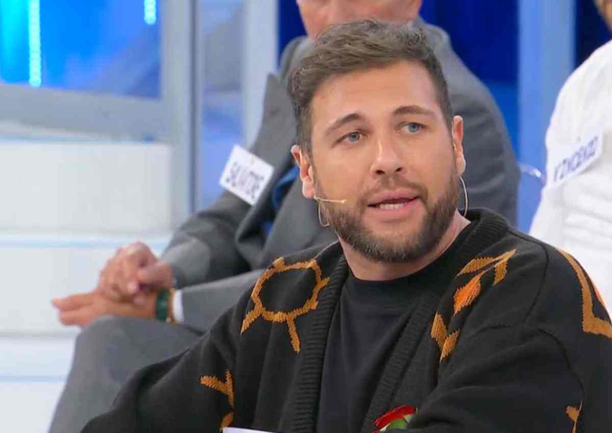 Anticipazioni Uomini e Donne oggi 1 febbraio, scoppia la lite tra Cristina, Roberta e Alessandro