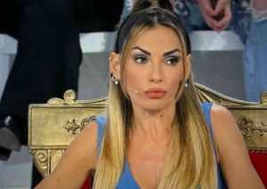 Uomini e Donne, un'altra segnalazione su Mario. Spunta il video, Ida Platano furiosa vuole chiudere: "Mi sono rotta le p***"