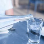 Acqua distillata: perché la butti? Può servire tantissimo per pulire questo oggetto | Torna come nuovo dopo 20 anni