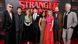 Netflix ha annunciato un piano di distribuzione a tre fasi per Stranger Things 5. I primi quattro episodi saranno disponibili dal 26 novembre 2025