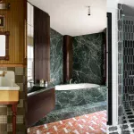 Bagni Art Déco, lusso e carattere senza eccessi