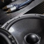 Audio dell’auto: come migliorare il suono senza spendere molto
