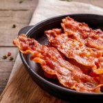 Bacon e mix di spezie Montreal: l’abbinamento per un gusto più intenso