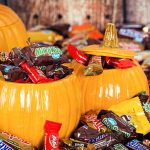 Dolci avanzati di Halloween: come usarli nei brownies da preparato