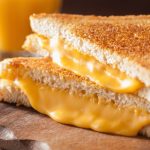 Grilled cheese con peperoni arrostiti: come aggiungere una nota dolce e affumicata