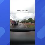 Pickup taglia la strada a un automobilista: la dashcam riprende la manovra con la polizia nelle vicinanze