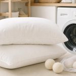 Cuscini freschi e soffici: guida al lavaggio per ogni imbottitura e 6 accessori utili